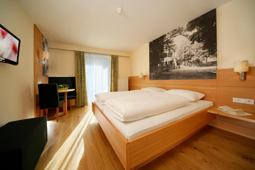 Oberwirt Weisses Kreuz Hotel Collepietra  Room photo